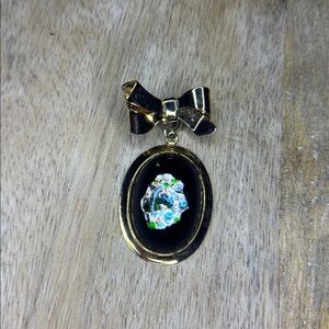 Vintage Goldplated Acrylic Bow Accent Resin Art Brooche